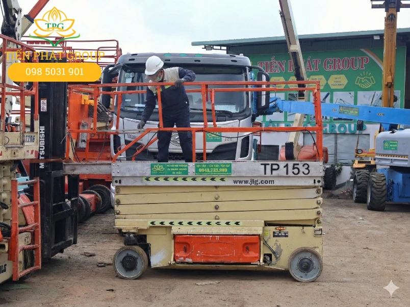 Nen thue xe nang nguoi Binh Duong tai Tien Phat vi co hon 300 dau xe nang nguoi giao nhanh trong khu vuc, gia ca canh tranh va phuc vu 247