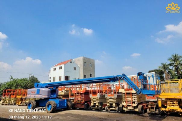 Hinh anh cho thue xe nang nguoi S-boom lift