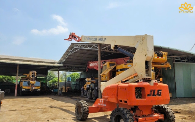 du an cho thue xe nang nguoi z-boomlift tai quan 8