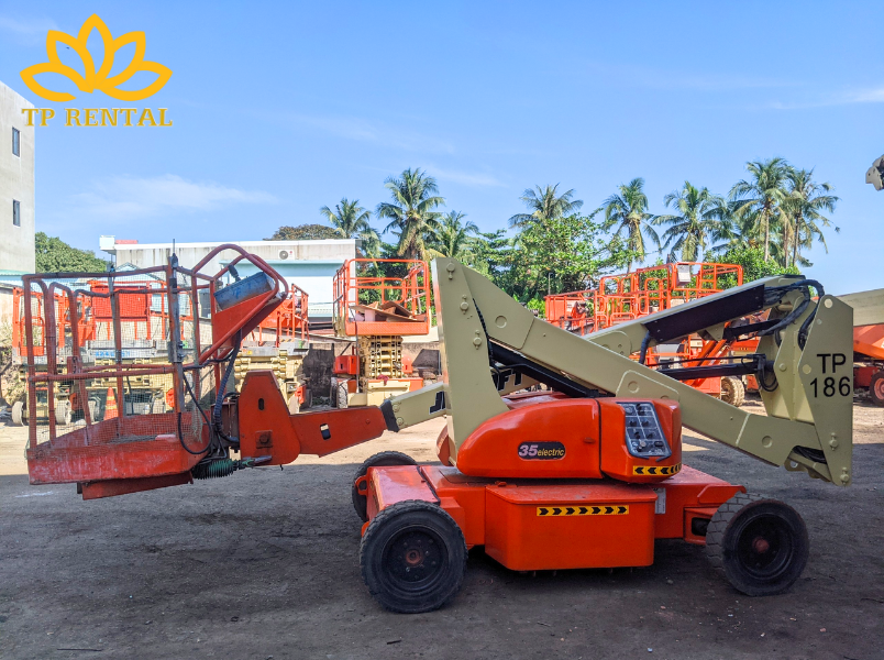 xe nang nguoi boom lift dien