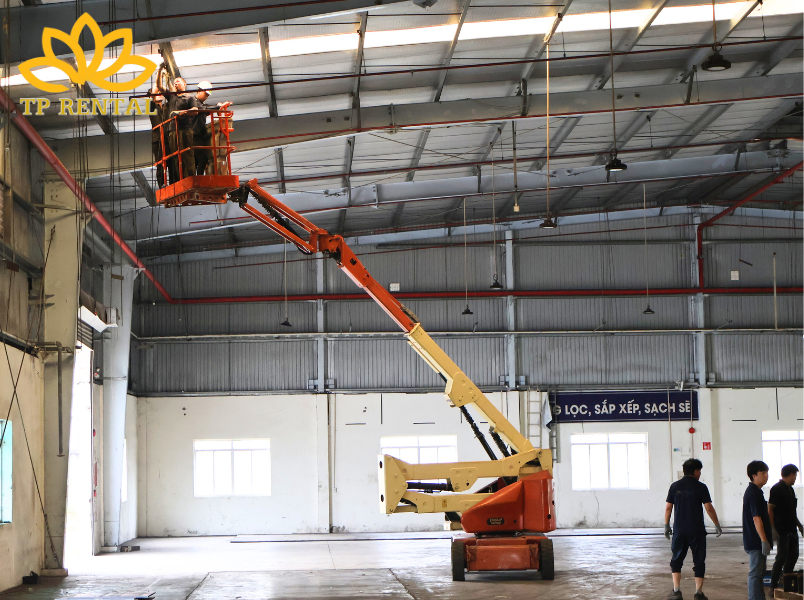 xe nang nguoi boom lift dien