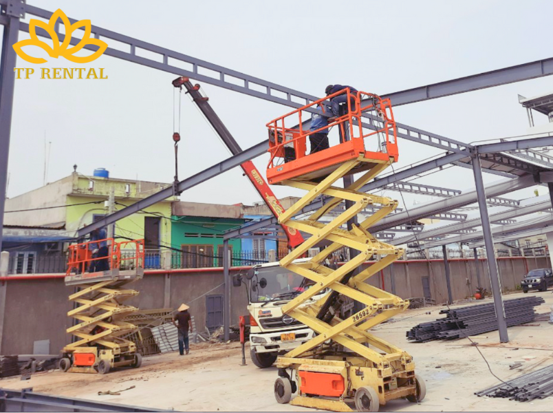 xe nang nguoi scissor lift