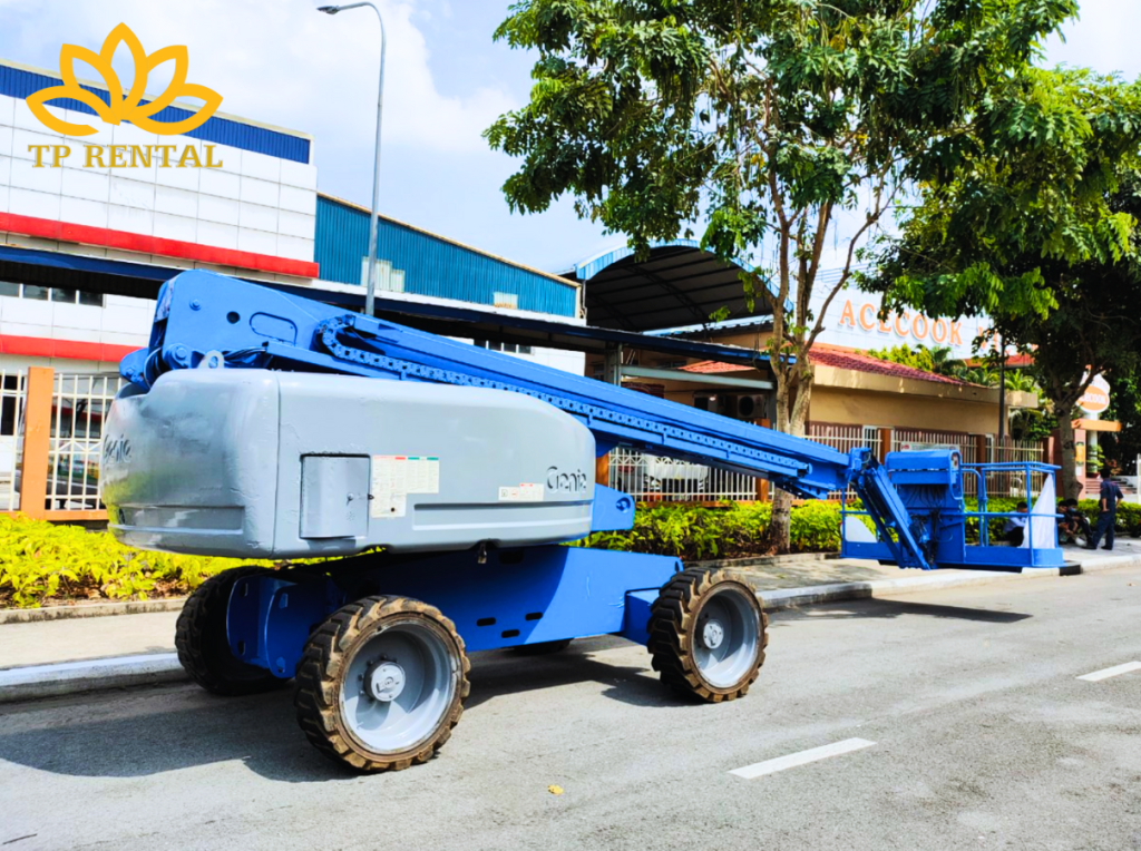 xe nang nguoi boom lift dau