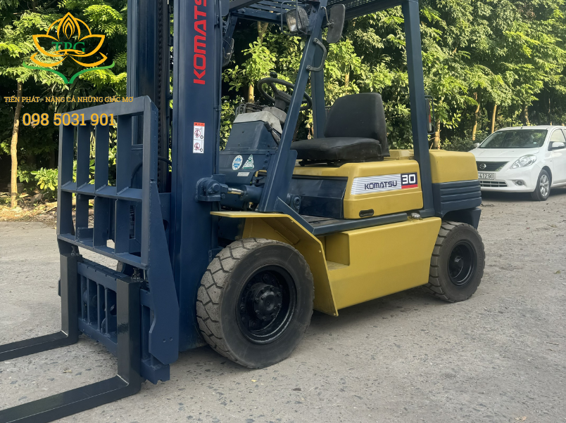 Làm sao để xe nâng được phép di chuyển ngoài đường