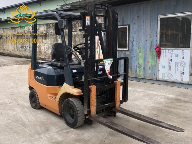 Xe nâng có được tham gia giao thông không - vi sao