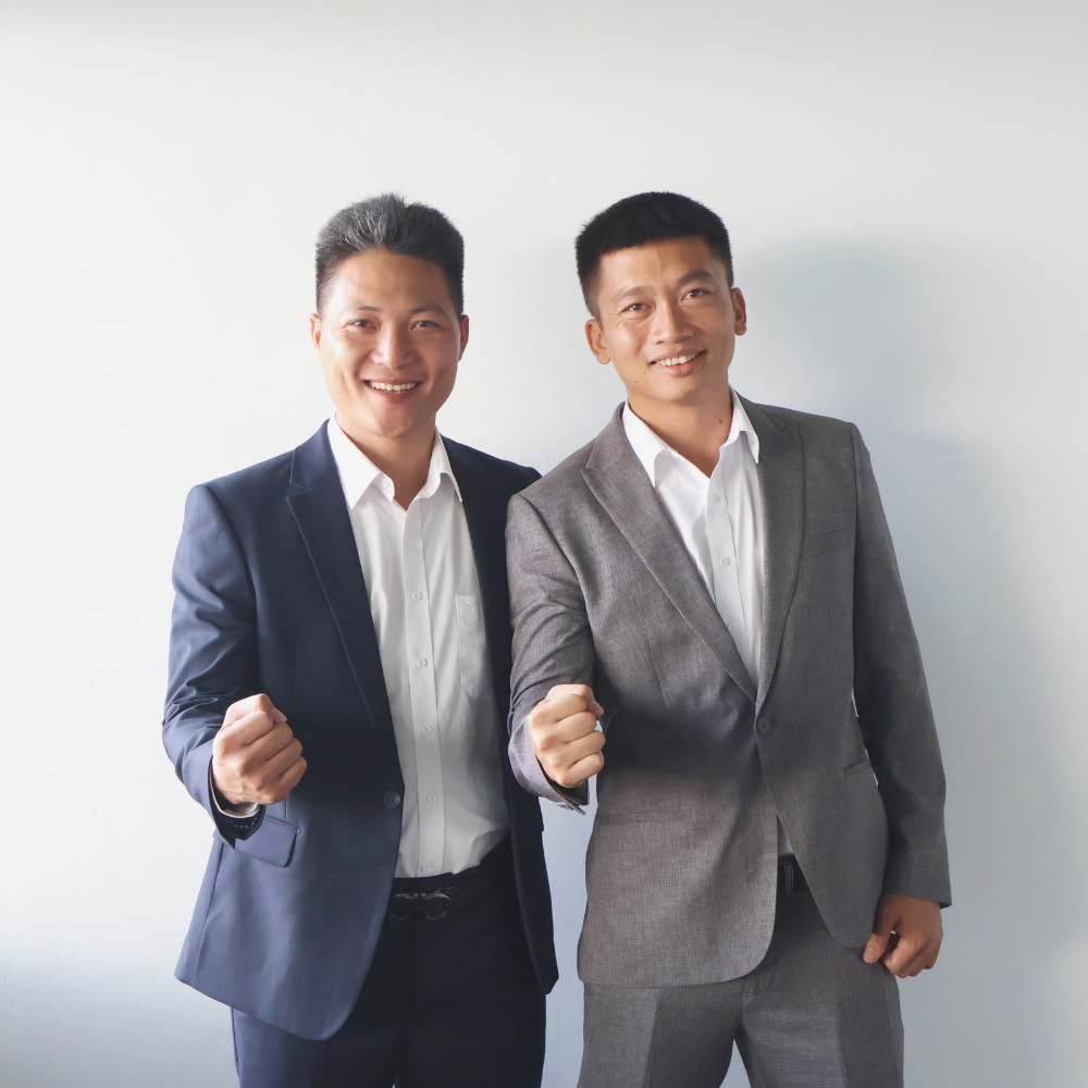 Ban Giám Đốc - Ông Võ Hồng Đông và Ông Nguyễn Văn Chính