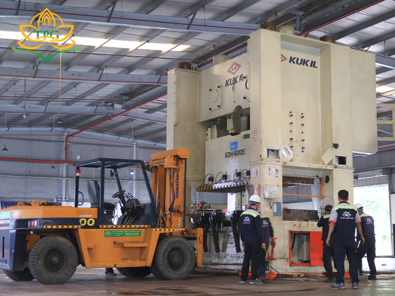 Ưu điểm khi thuê xe nâng hàng Thuận An tại Tiến Phát