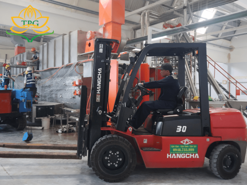 Các điều kiện để xe nâng tham gia giao thông