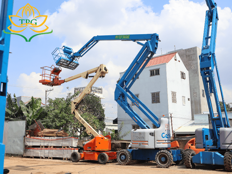 Xe nâng người tự hành là gì