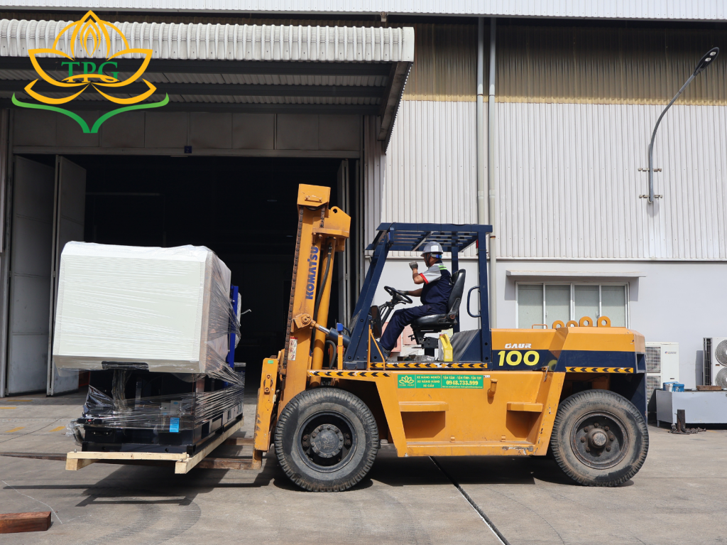 Yếu tố bắt buộc cân nhắc khi điều chỉnh tốc độ xe nâng hàng
