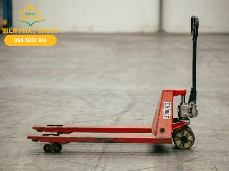 Xe nang tay thap la gi Bang gia xe 2 tan - 5 tan