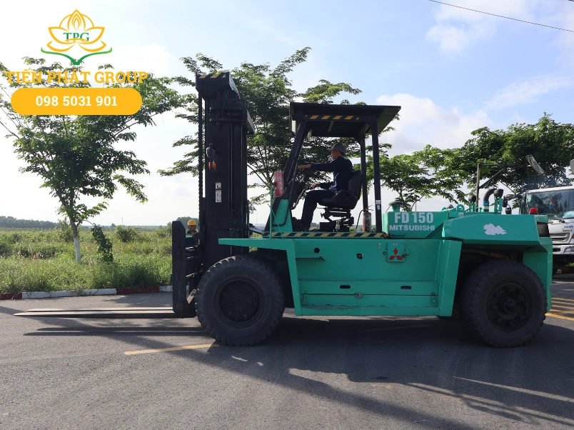 Cac loai hinh cong viec cho thue xe nang tai KCN Quoc te Protrade